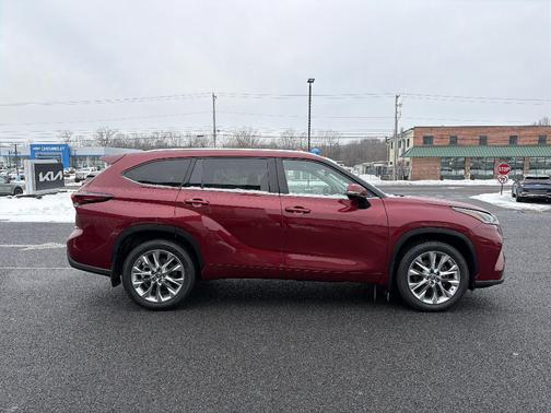 2024 Toyota Highlander Limited