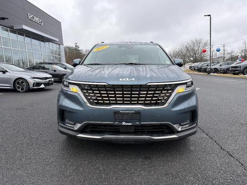 2023 Kia Carnival SX