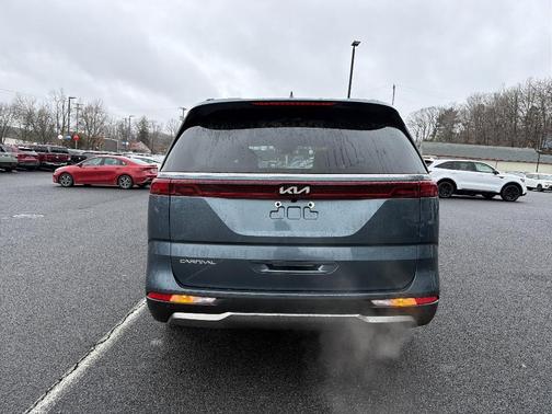 2023 Kia Carnival SX