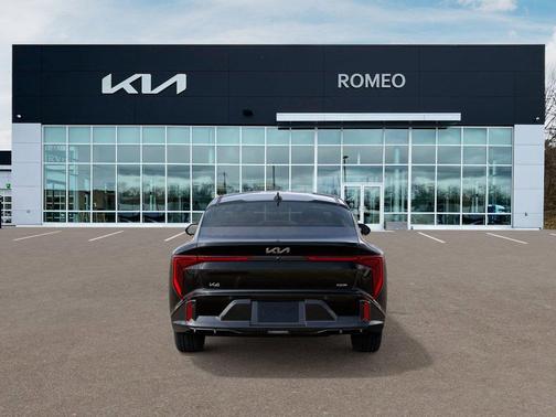 2025 Kia K4 GT-Line Turbo