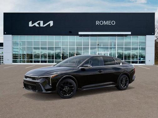 2025 Kia K4 GT-Line Turbo