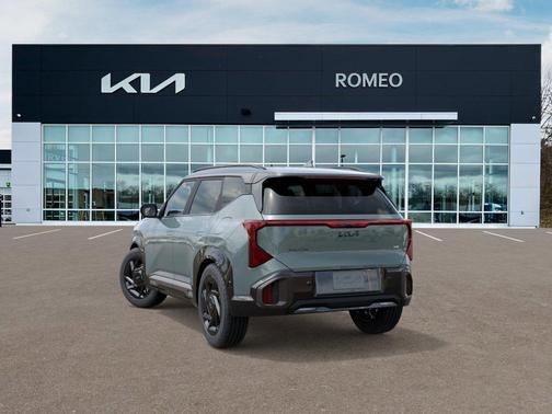 Iceberg Green 2027 Kia Seltos X-Line SX