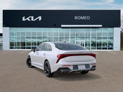 2026 Kia K5 GT-Line