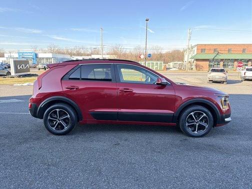 2023 Kia Niro EX