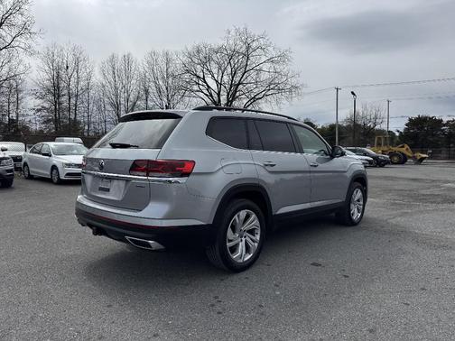 2022 Volkswagen Atlas 3.6L SE w/Technology