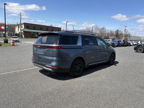 2024 Kia Carnival SX