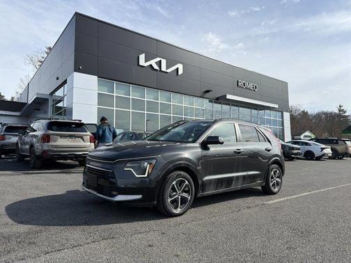 2023 Kia Niro SX