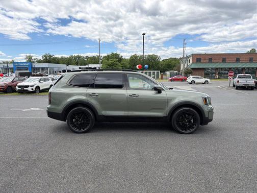 Jungle Green 2024 Kia Telluride EX X-Line
