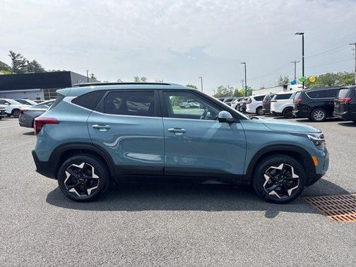 2025 Kia Seltos EX