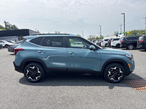 2025 Kia Seltos EX