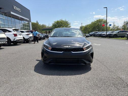 Aurora Black 2023 Kia Forte LXS