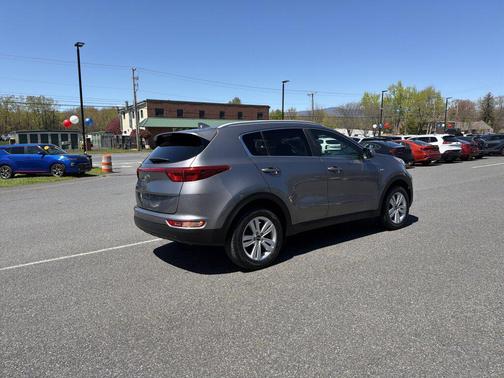 Mineral Silver 2019 Kia Sportage LX