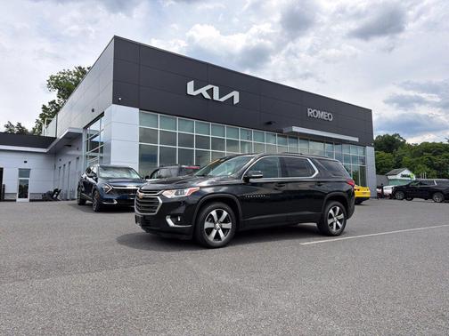 Mosaic Black Metallic 2019 Chevrolet Traverse LT Leather