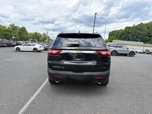 Mosaic Black Metallic 2019 Chevrolet Traverse LT Leather