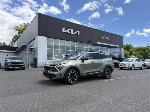 Jungle Green 2024 Kia Sportage X-Line