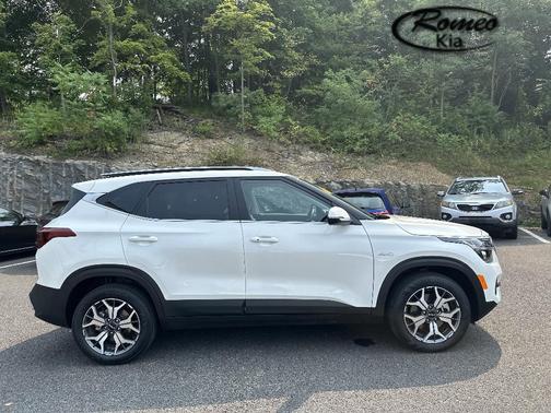 2023 Kia Seltos EX