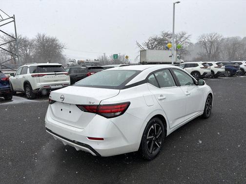 Aspen White Tricoat 2024 Nissan Sentra SV