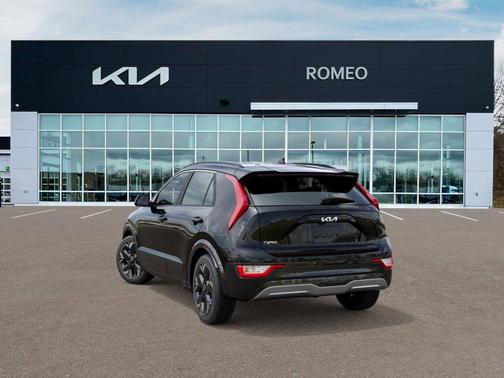 Aurora Black Pearl 2026 Kia Niro EV Wind