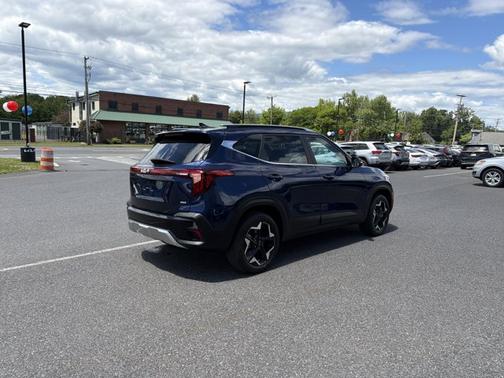 Dark Ocean Blue 2024 Kia Seltos EX