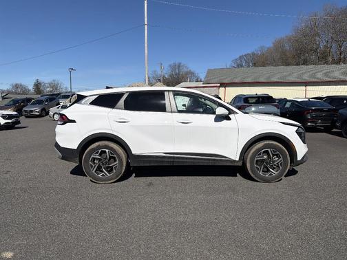 2025 Kia Sportage LX