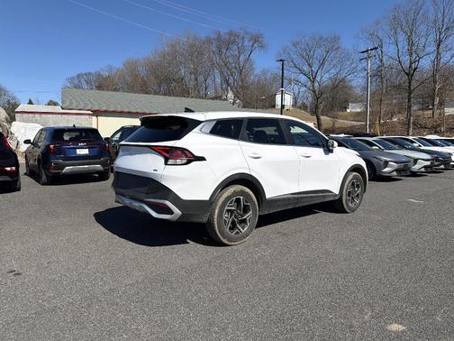 2025 Kia Sportage LX