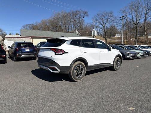 2025 Kia Sportage LX