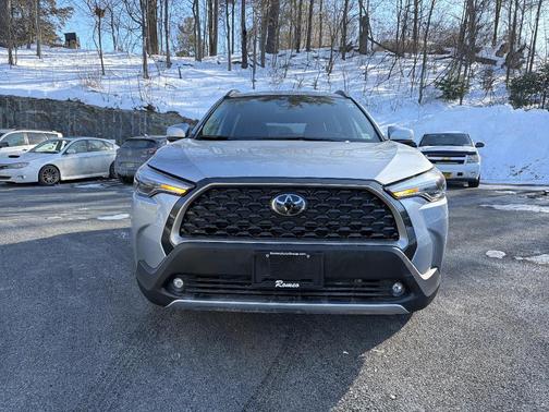 2024 Toyota Corolla Cross XLE