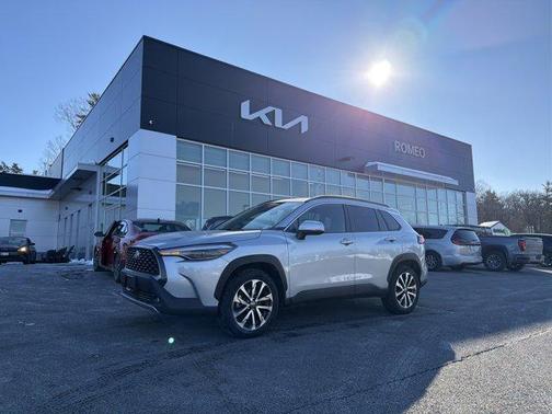 2024 Toyota Corolla Cross XLE