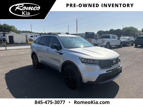 Sparkling Silver 2021 Kia Sorento S