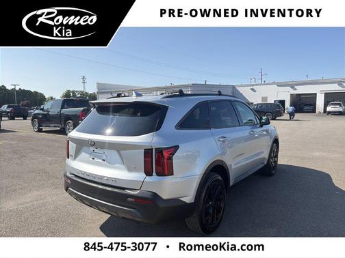 Sparkling Silver 2021 Kia Sorento S