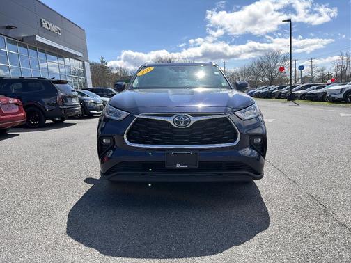 Blue 2021 Toyota Highlander Hybrid Limited