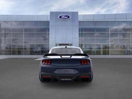 2025 Ford Mustang Dark Horse