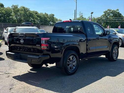 2025 Nissan Frontier SV