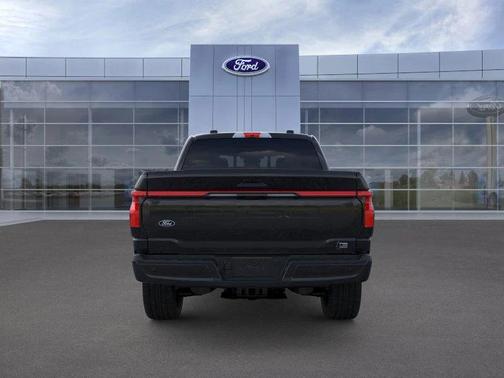 2025 Ford F-150 Lightning Platinum