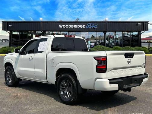 2025 Nissan Frontier SV