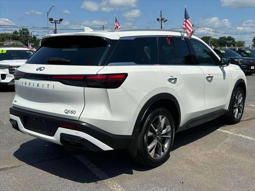 2024 INFINITI QX60 Luxe