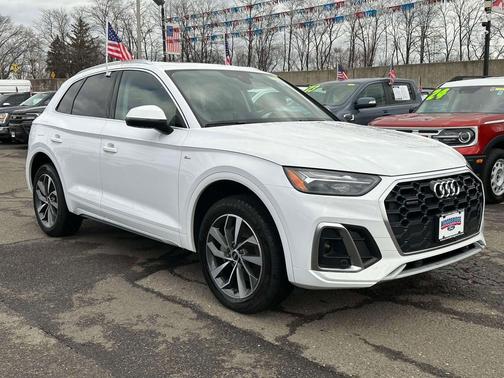 2024 Audi Q5 45 S line Premium Plus