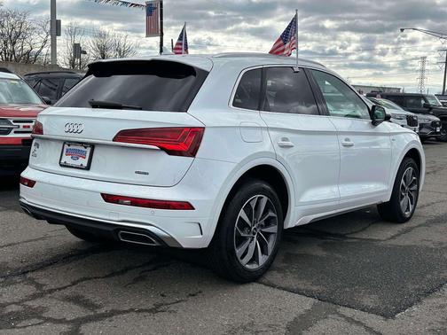 2024 Audi Q5 45 S line Premium Plus