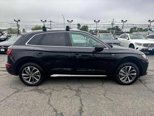 2022 Audi Q5 45 S line Premium