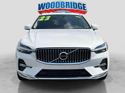 2023 Volvo XC60 B5 Plus Bright Theme