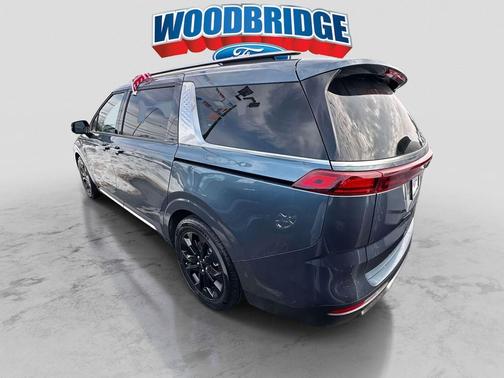 2023 Kia Carnival SX