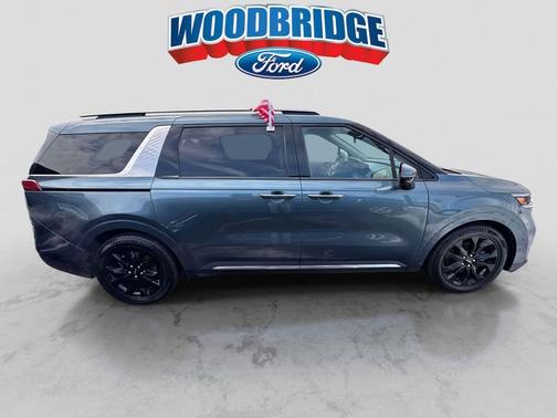 2023 Kia Carnival SX