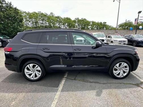 2022 Volkswagen Atlas 3.6L SE w/Technology