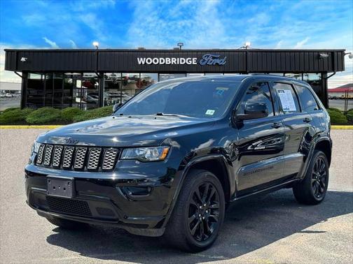2022 Jeep Grand Cherokee Laredo