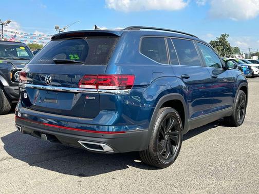 2022 Volkswagen Atlas 3.6L SE w/Technology