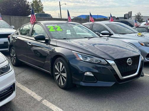 2022 Nissan Altima 2.5 SV