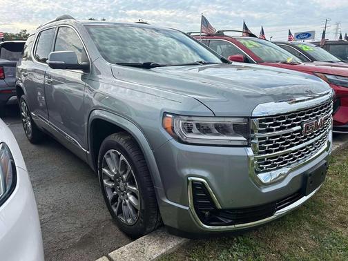 2023 GMC Acadia Denali