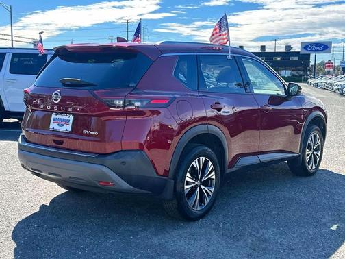 2021 Nissan Rogue SV