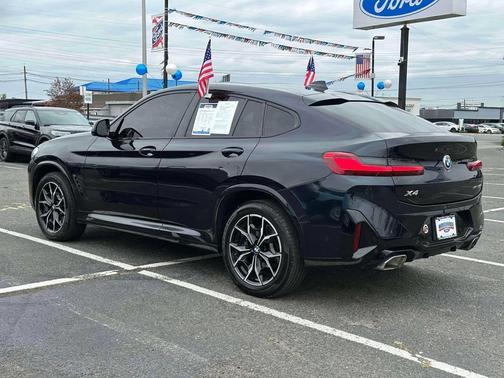 2023 BMW X4 xDrive30i