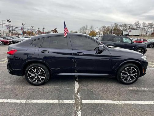 2023 BMW X4 xDrive30i